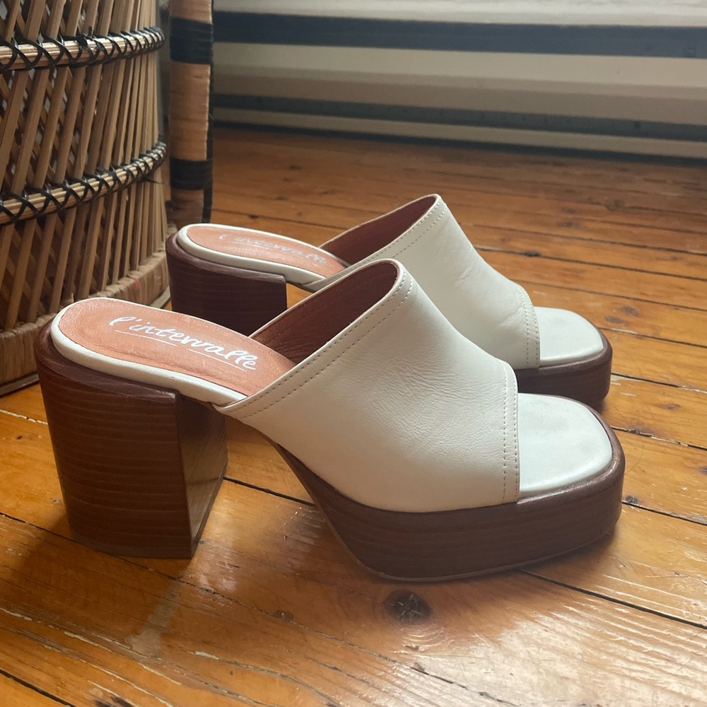 L’Intervalle sandals